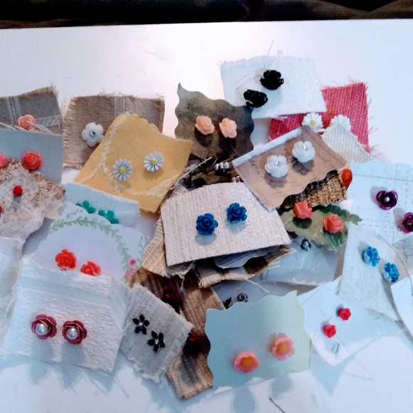 New 4mm Stud Earrings - Picture 3 of 6